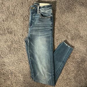 American Eagle - The Dream Jean - Super High Rise Jegging